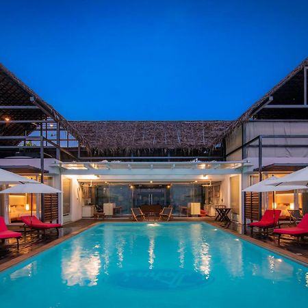 Stayvista At The Rain - River Villa With Infinity Pool Alappuzha Eksteriør billede