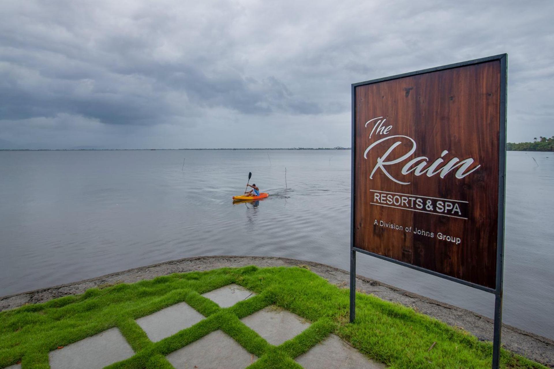 Stayvista At The Rain - River Villa With Infinity Pool Alappuzha Eksteriør billede